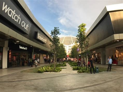 Design Village Outlet Mall .